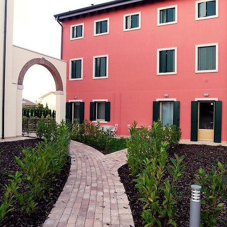 B&B Corte Dei Cedri บุสโซเลงโก ภายนอก รูปภาพ