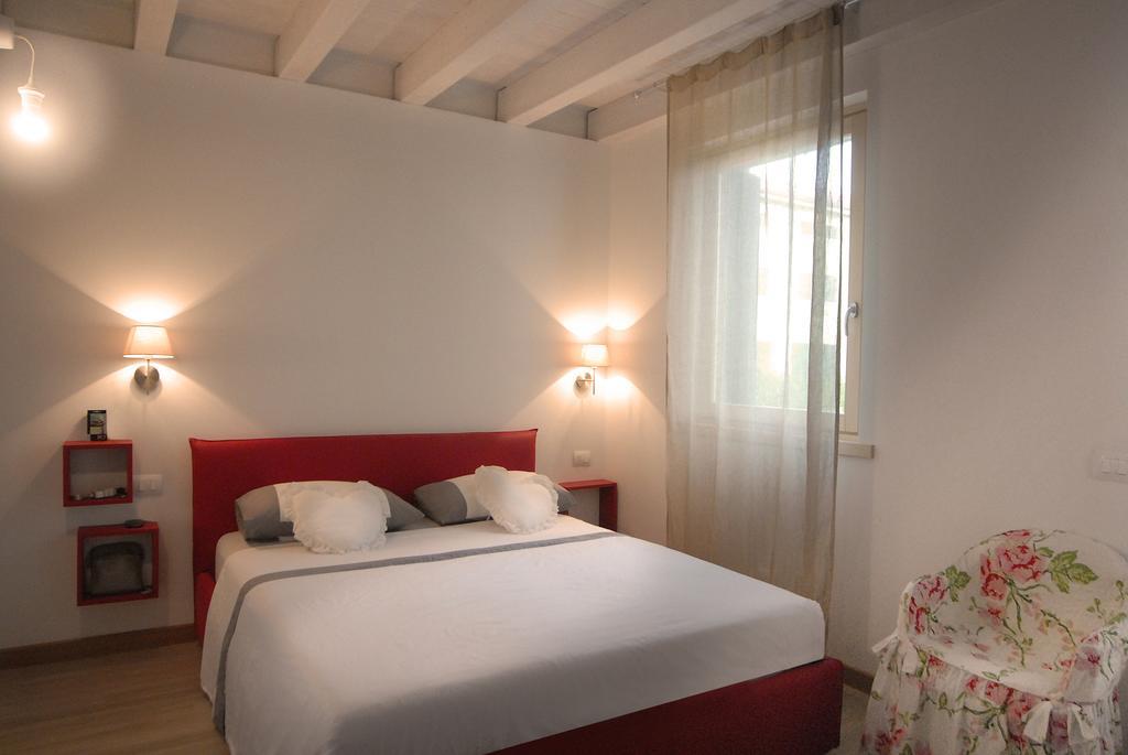 B&B Corte Dei Cedri บุสโซเลงโก ภายนอก รูปภาพ