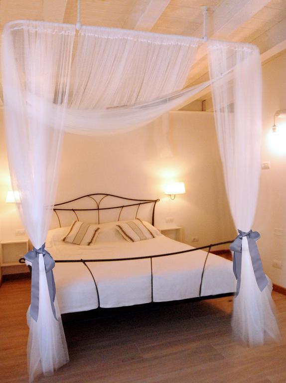 B&B Corte Dei Cedri บุสโซเลงโก ภายนอก รูปภาพ
